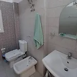 Guri I Atos بيت ضيافة Përmet