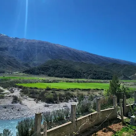 Guri I Atos 3* Përmet