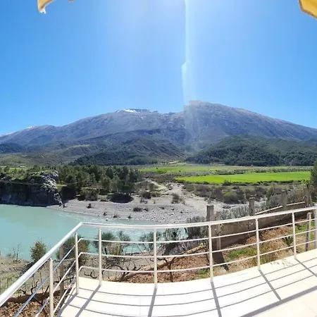 בית הארחה Guri I Atos