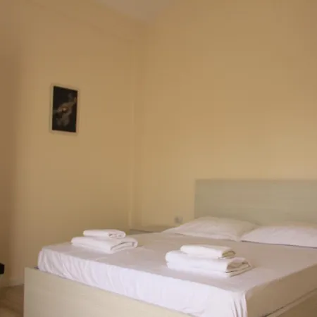 Guri I Atos בית הארחה