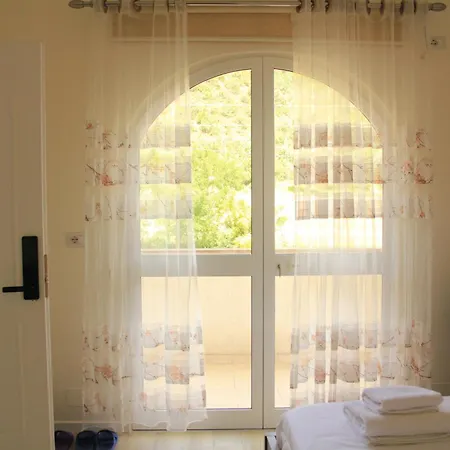 Guri I Atos בית הארחה Përmet