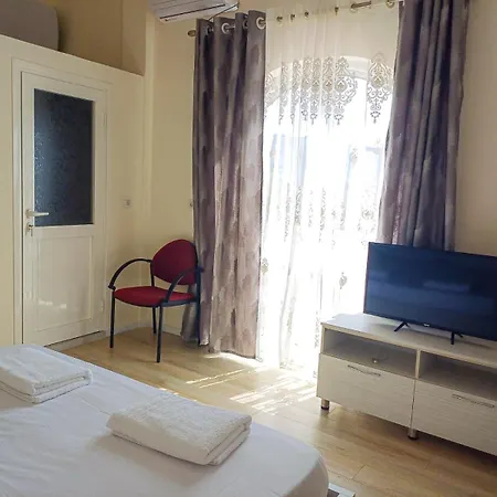 Guri I Atos Гостевой дом 3*